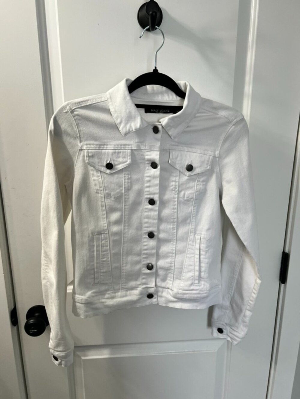 Max Jeans White Denim Jacket Size Small Stretch Button Front Jean Jacket